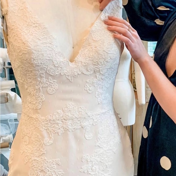 ElegantLace Dress